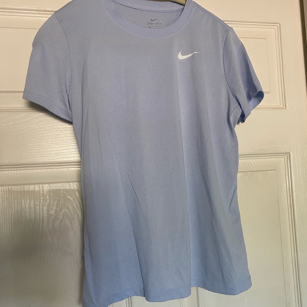 Women’s Nike dri fit top